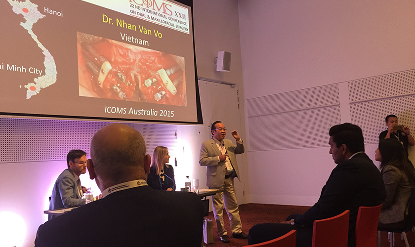 Ts.Bs Võ Văn Nhân báo cáo tại Hội nghị Quốc tế Phẫu thuật Miệng Hàm Mặt (ICOMS) tại Melbourne – Australia