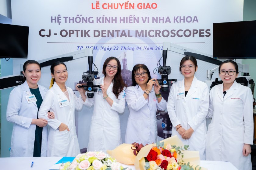 Tinh thần làm việc trách nhiệm và gắn bó với đồng đội là một trong những điểm nổi bật của Bác sĩ Linh tại Nhân Tâm Tinh thần làm việc trách nhiệm và gắn bó với đồng đội là một trong những điểm nổi bật của Bác sĩ Linh tại Nhân Tâm