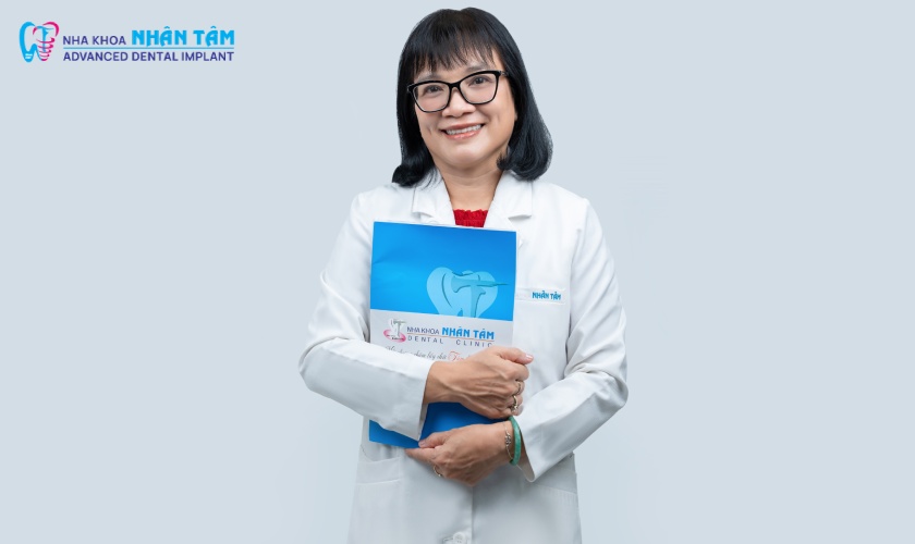 Bác sĩ Trần Thị Nga được rất nhiều khách hàng yêu mến