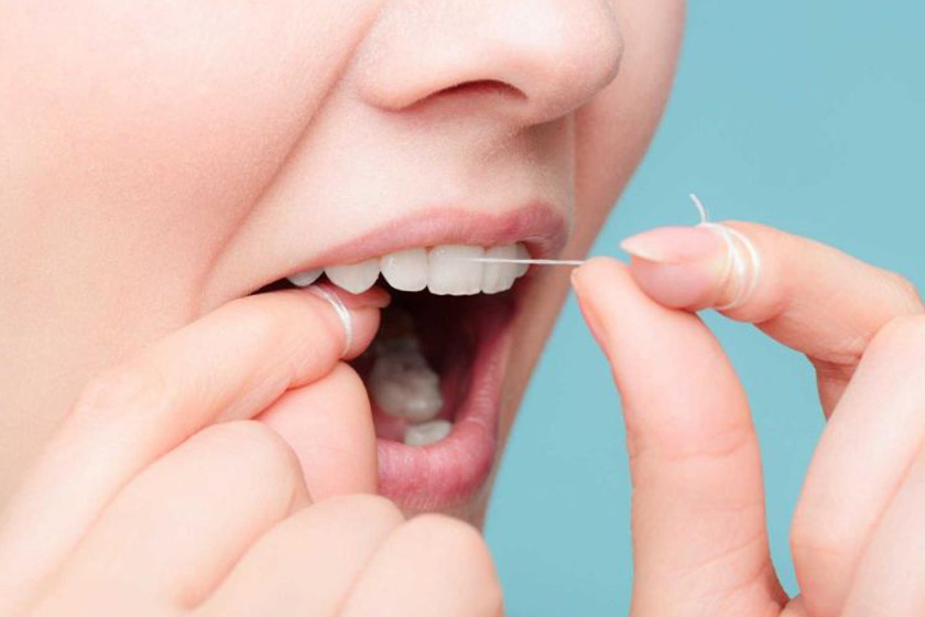 Sử dụng chỉ nha khoa giúp bảo vệ sức khỏe răng miệng