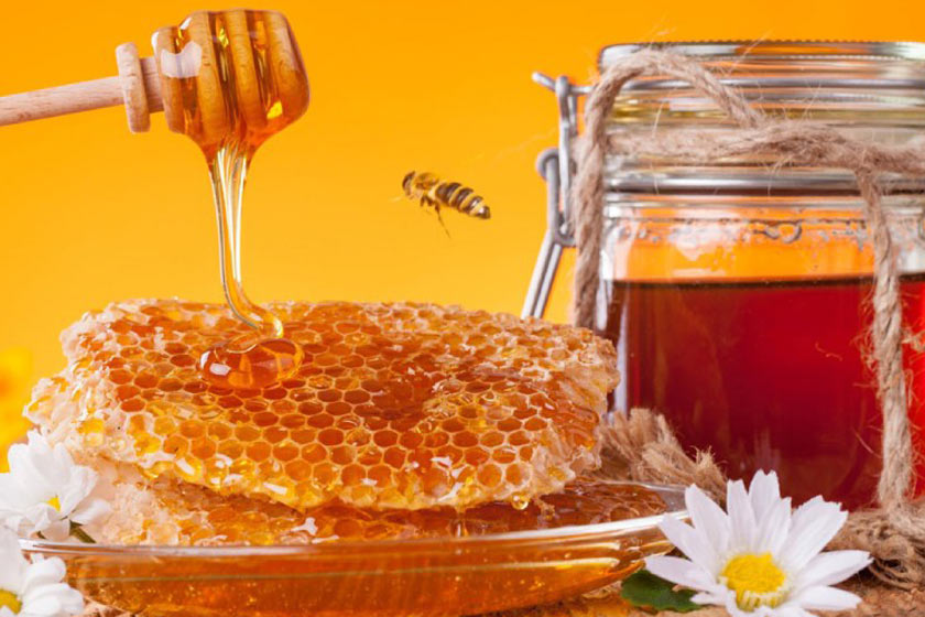 Mật ong giúp làm dịu và giảm cảm giác sưng đau hiệu quả