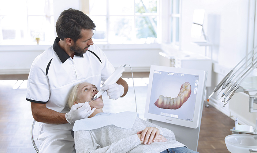 Máy lấy dấu răng kỹ thuật số giúp bác sĩ chẩn đoán đúng tình trạng răng miệng bạn đầu của khách hàng