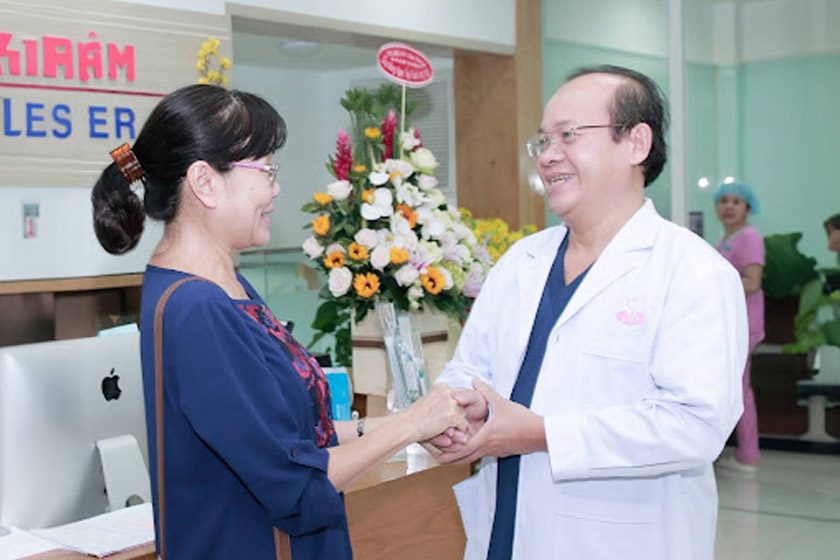 Ts.Bs Võ Văn Nhân và bệnh nhân Nguyễn Ngọc Hạnh