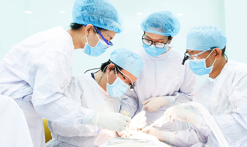 Trồng răng Implant an toàn tại Nha khoa Nhân Tâm