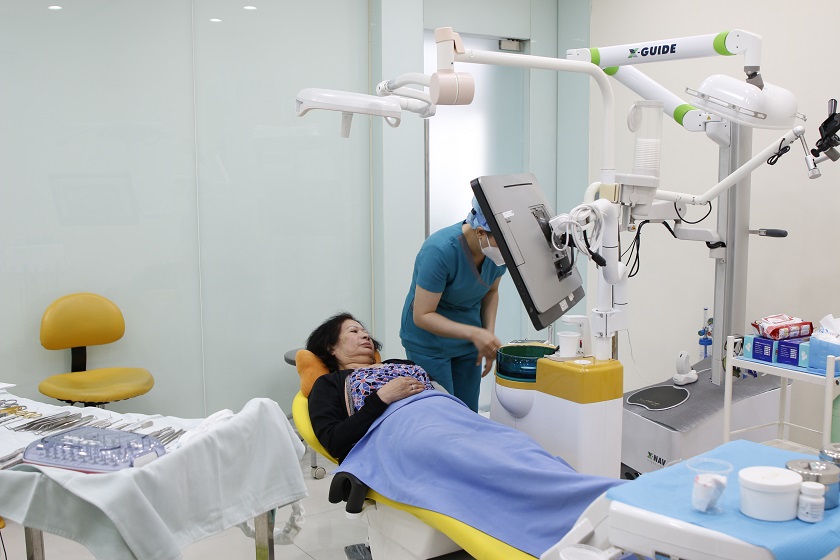 Robot X-guide đã đem lại cho khách hành trải nghiệm phục hình răng tuyệt vời nhất