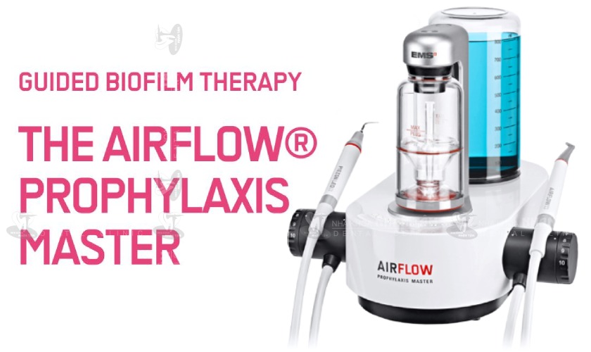 Nền tảng công nghệ của Guided Biofilm Therapy là tay cầm AIRFLOW® ONE cho phép loại bỏ mảng bám, màng sinh học một cách nhẹ nhàng, hiệu quả mà không gây xâm lấn