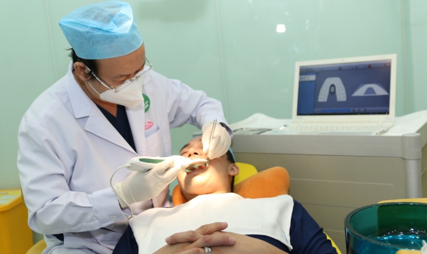 Lấy dấu kỹ thuật số Oral Scan