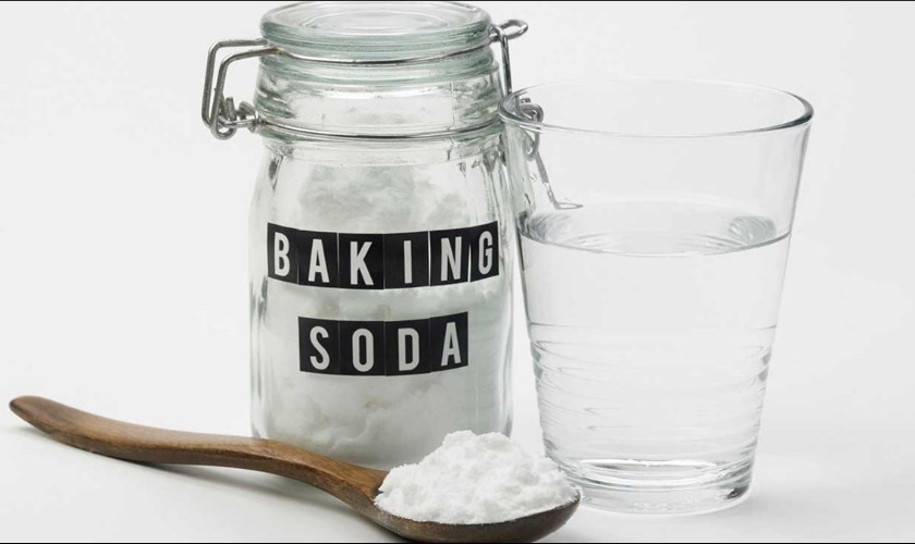 Baking Soda hỗ trợ loại bỏ vết ố vàng, kẽ răng bị đen tại nhà