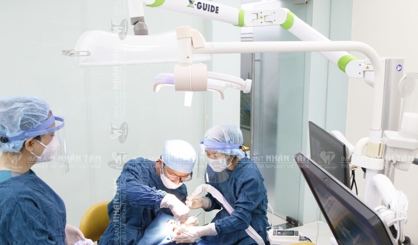 Gây tê đóng vai trò quan trọng trong quá trình cấy ghép Implant Gây tê đóng vai trò quan trọng trong quá trình cấy ghép Implant