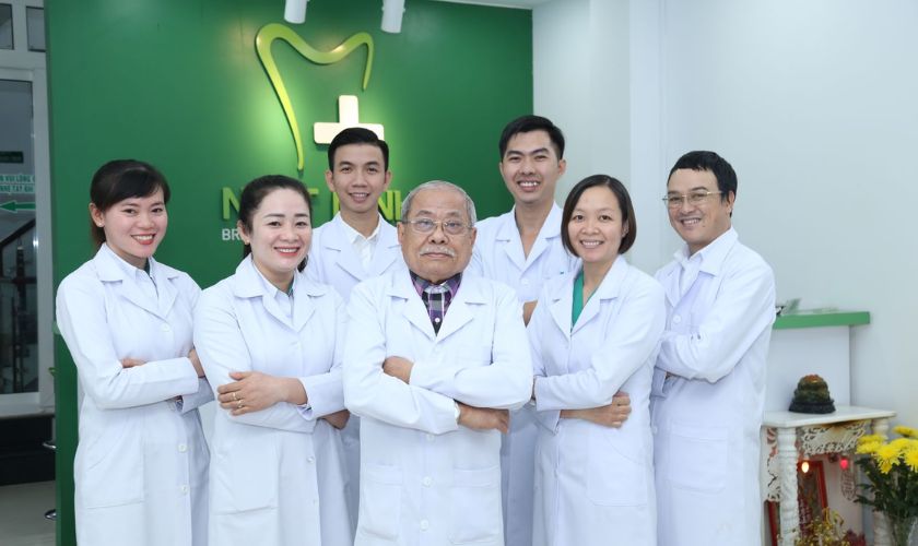 Nha khoa Nhật Minh với đội ngũ bác sĩ chuyên nghiệp