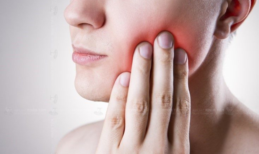 Bị đau răng hàm dưới nên làm gì?