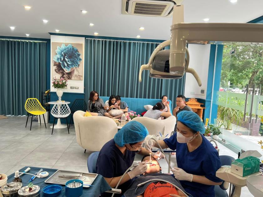Nha khoa Quốc tế Charis Luxury Nha khoa Quốc tế Charis Luxury