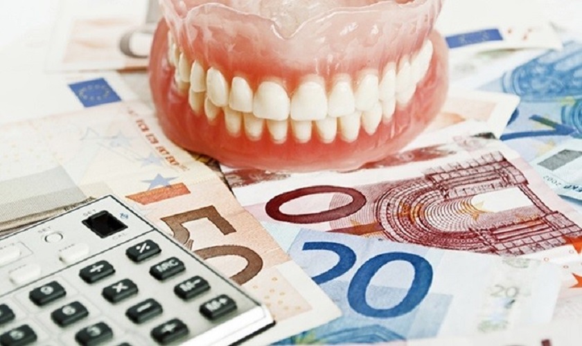 Chi phí phục hình cũng là vấn đề cần cân nhắc khi lựa chọn loại răng sứ