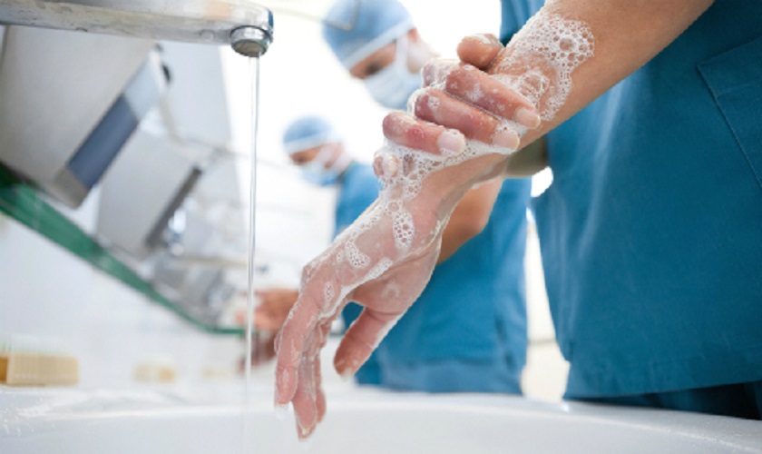 Tuân thủ 5 thời điểm vệ sinh tay theo quy định của Bộ Y tế
