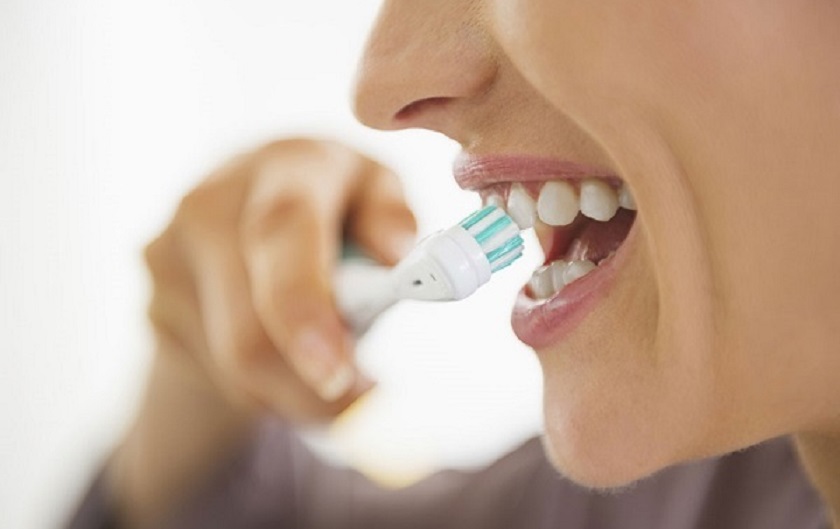 Cách chăm sóc, vệ sinh răng cũng ảnh hưởng không nhỏ tới kết quả phẫu thuật cấy Implant