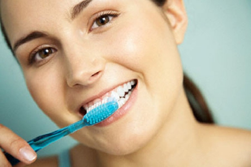 Vệ sinh, chăm sóc răng miệng đúng cách hàng ngày
