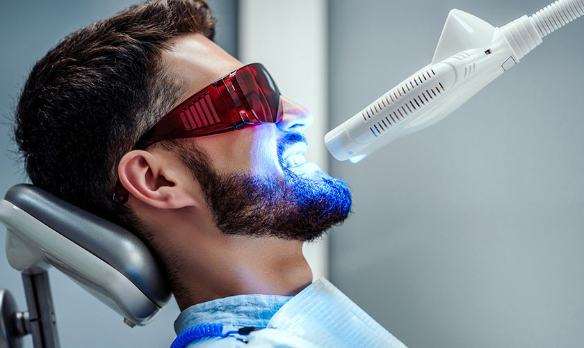 Công nghệ tẩy trắng răng hiện đại Laser Whitening