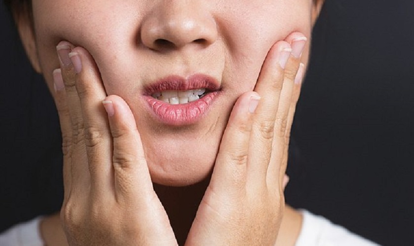 Răng Implant bị đau nhức - Cảnh báo triệu chứng nguy hiểm