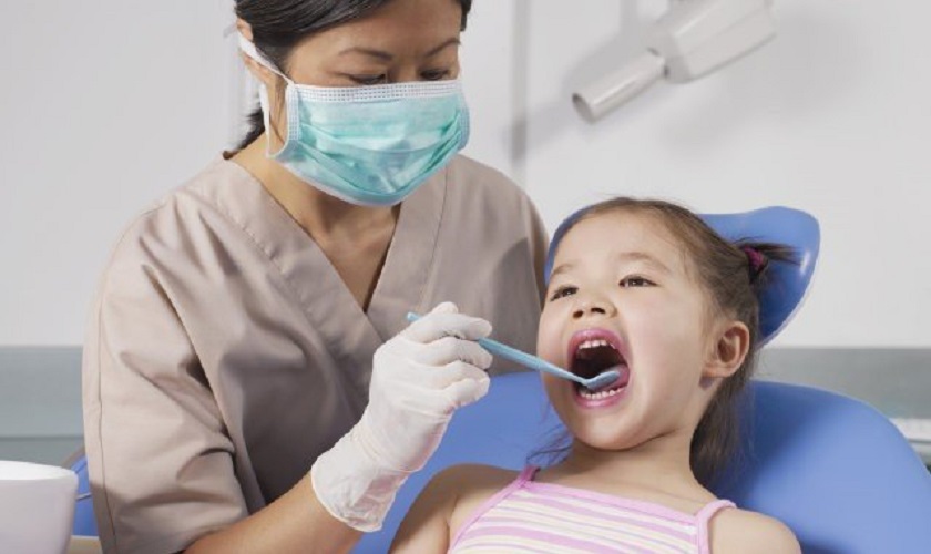 Có thể trồng răng Implant cho trẻ nhỏ được không?