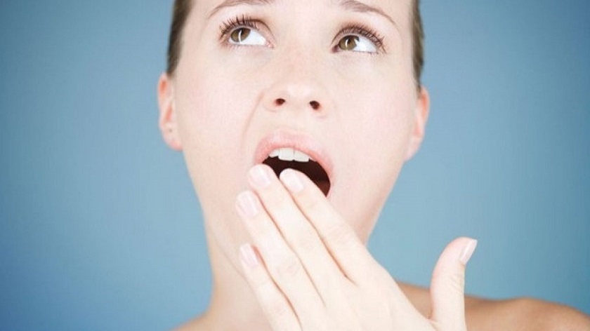 Trồng răng Implant có bị hôi miệng không